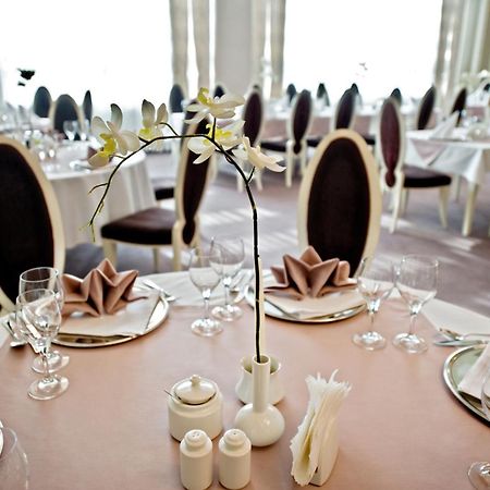 ז'שוב Hotel Prezydencki 3-Star מראה חיצוני תמונה