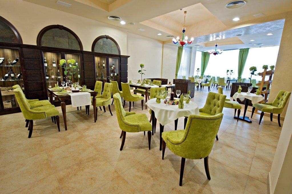 ז'שוב Hotel Prezydencki 3-Star מראה חיצוני תמונה