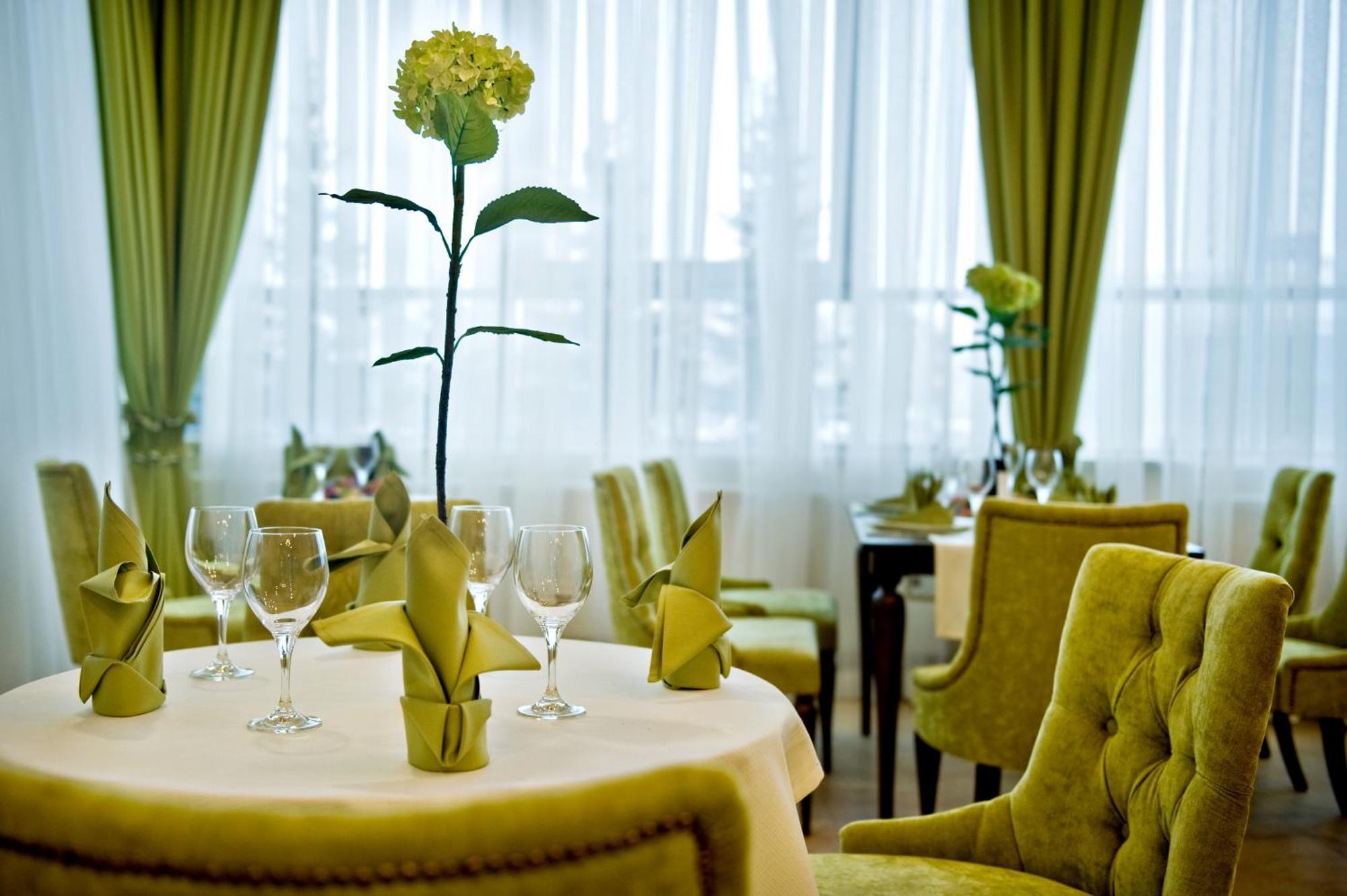 ז'שוב Hotel Prezydencki 3-Star מראה חיצוני תמונה