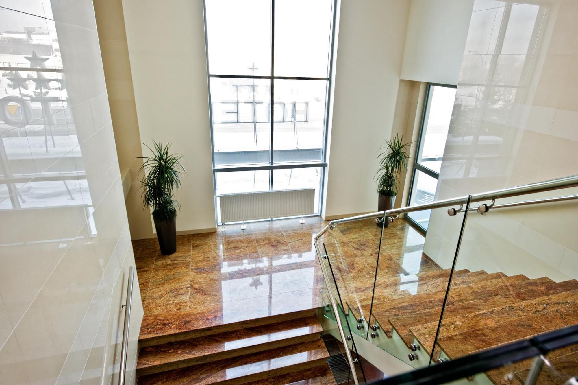 ז'שוב Hotel Prezydencki 3-Star מראה חיצוני תמונה