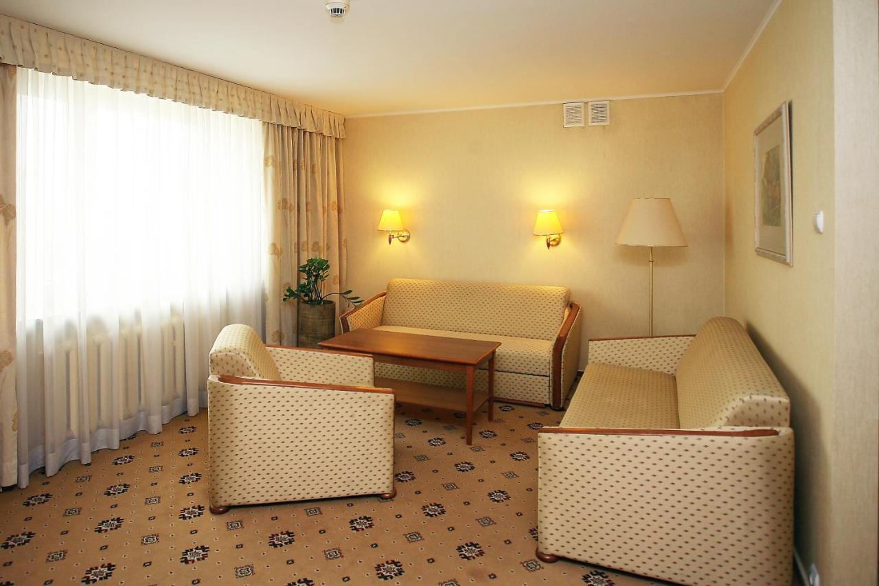 ז'שוב Hotel Prezydencki 3-Star מראה חיצוני תמונה