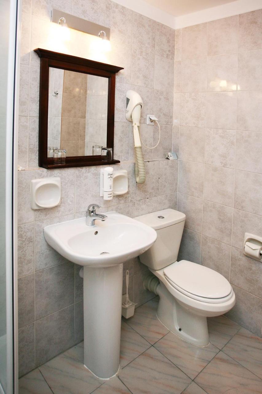 ז'שוב Hotel Prezydencki 3-Star מראה חיצוני תמונה